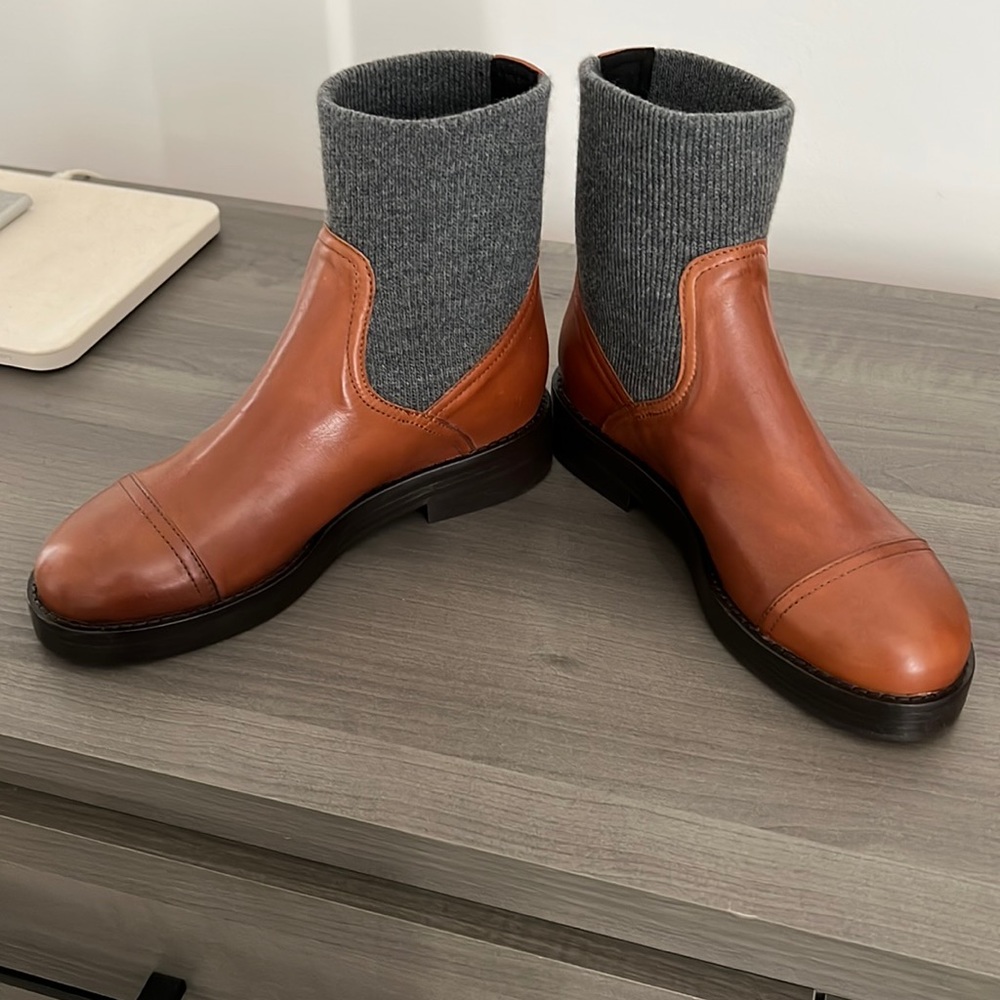 NWOT knit ankle booties